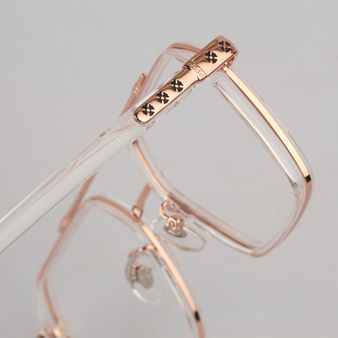 Bishop is Rosegold Glasses